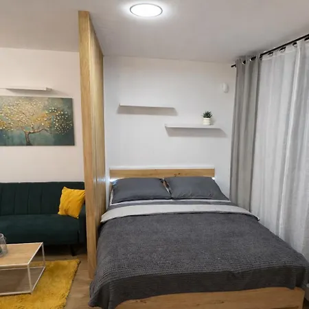 Stylish With Private Hot Tub & Terrace *