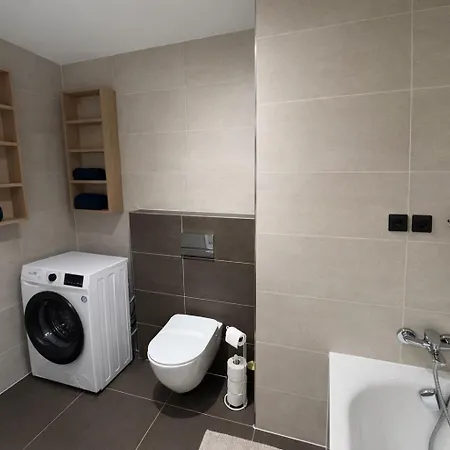 شقة Stylish With Private Hot Tub & Terrace