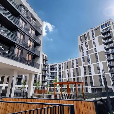 Stylish With Private Hot Tub & Terrace *